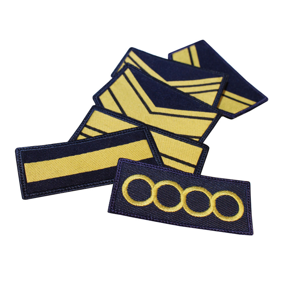 710 Uniformes | Jerarquía bordada c/abrojo